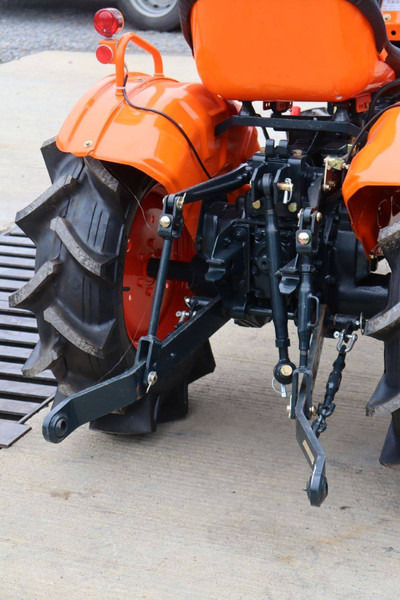 Trattore Kubota B7001DT: foto 20