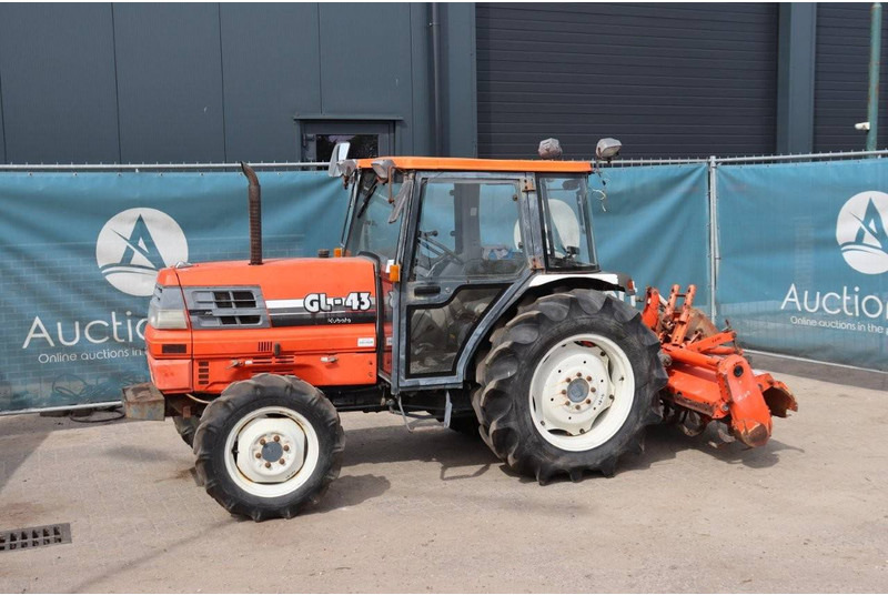 Kubota GL-43 - Trattore: foto 1 Kubota GL-43 - Trattore: foto 1