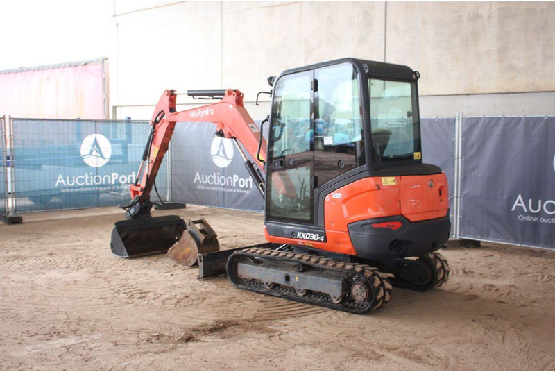 Kubota KX030-4 - Escavatore cingolato: foto 3 Kubota KX030-4 - Escavatore cingolato: foto 3