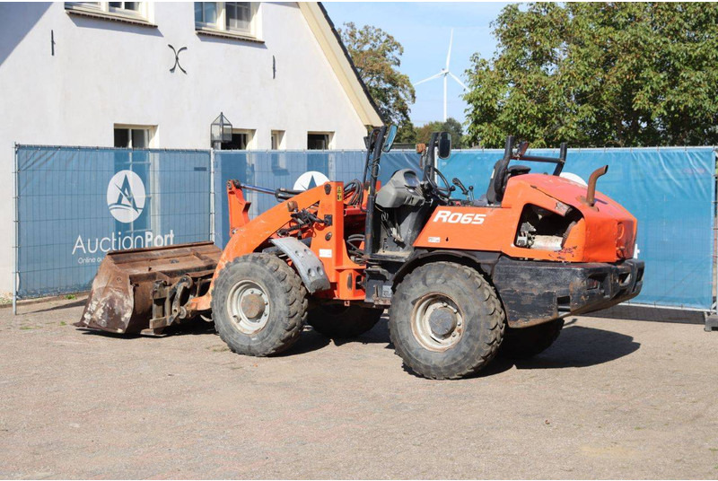 Kubota R065 - Pala gommata: foto 3 Kubota R065 - Pala gommata: foto 3