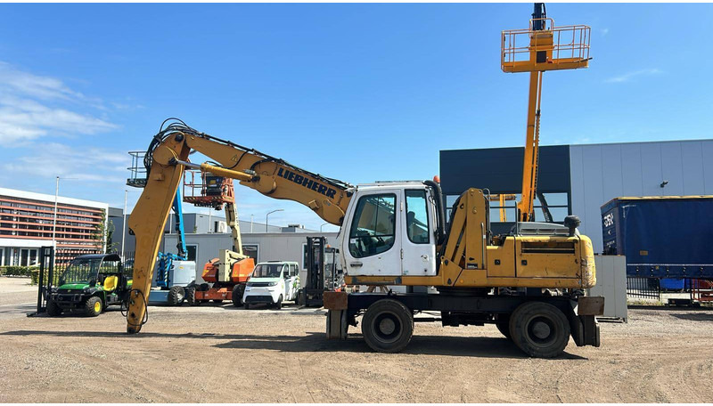 Liebherr A 904 C - Escavatore gommato: foto 1 Liebherr A 904 C - Escavatore gommato: foto 1