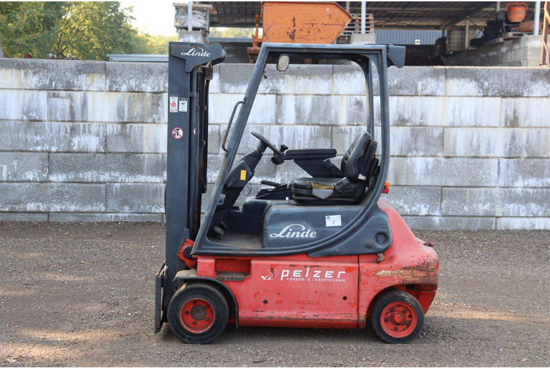 Linde E20P-02 - Carrello elevatore elettrico: foto 2 Linde E20P-02 - Carrello elevatore elettrico: foto 2