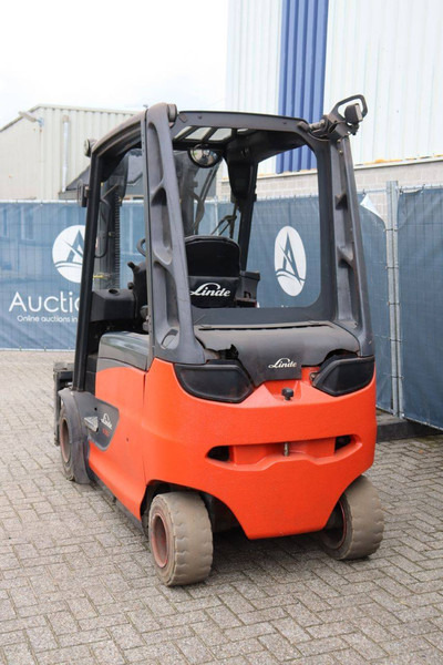 Linde E30HL-01/600 - Carrello elevatore elettrico: foto 4 Linde E30HL-01/600 - Carrello elevatore elettrico: foto 4