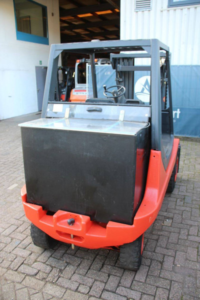 Linde E35P - Carrello elevatore elettrico: foto 5 Linde E35P - Carrello elevatore elettrico: foto 5