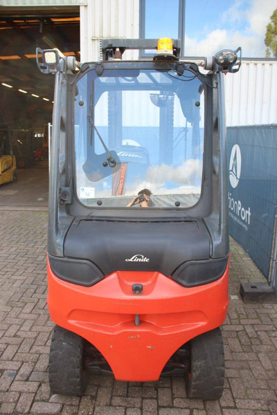 Linde E40H-01/600 - Carrello elevatore elettrico: foto 4 Linde E40H-01/600 - Carrello elevatore elettrico: foto 4