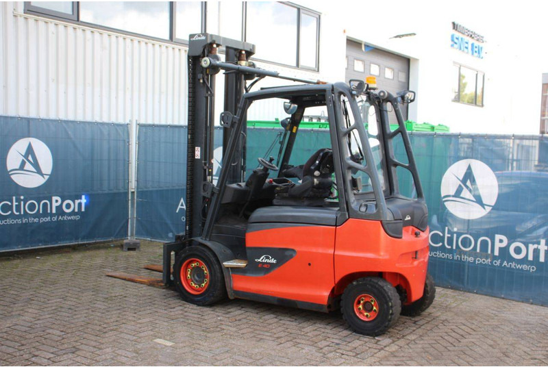 Linde E40H-01/600 - Carrello elevatore elettrico: foto 3 Linde E40H-01/600 - Carrello elevatore elettrico: foto 3