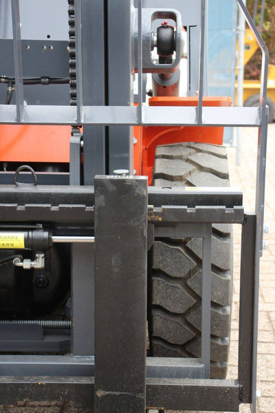 Carrello elevatore diesel nuovo Machpro MP-230PRO: foto 11 Carrello elevatore diesel nuovo Machpro MP-230PRO: foto 11