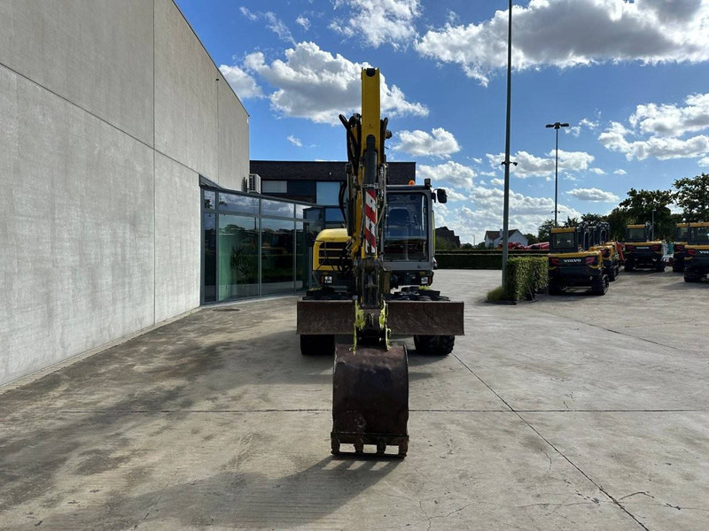 Neuson EW100 - Escavatore gommato: foto 2 Neuson EW100 - Escavatore gommato: foto 2