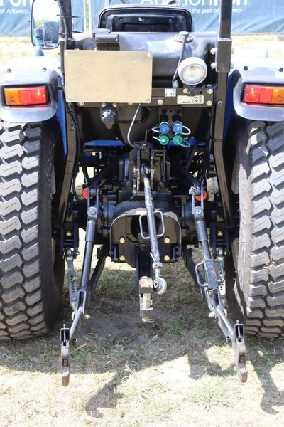 Trattore New Holland Boomer 50HST: foto 17