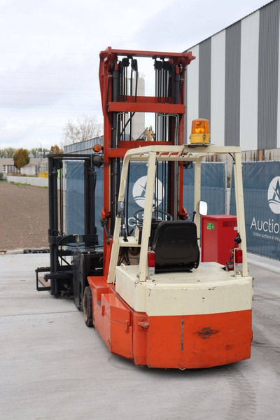 Nissan - Carrello elevatore elettrico: foto 4 Nissan - Carrello elevatore elettrico: foto 4