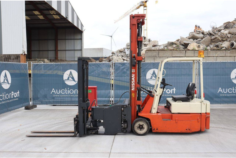 Nissan - Carrello elevatore elettrico: foto 2 Nissan - Carrello elevatore elettrico: foto 2