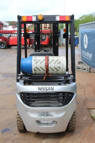 Nissan CQ15 - Carrello elevatore a gas: foto 4 Nissan CQ15 - Carrello elevatore a gas: foto 4