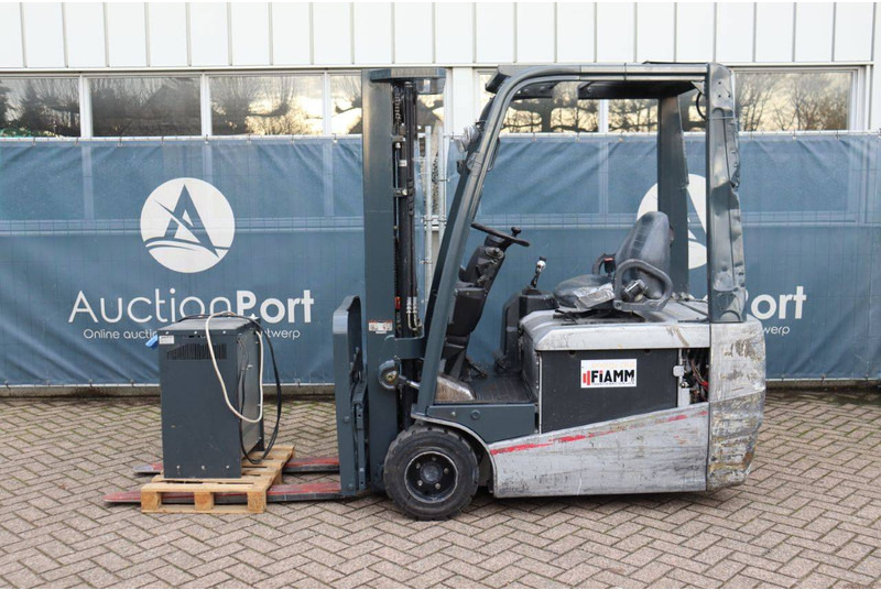 Nissan G1N1L18Q - Carrello elevatore elettrico: foto 2 Nissan G1N1L18Q - Carrello elevatore elettrico: foto 2