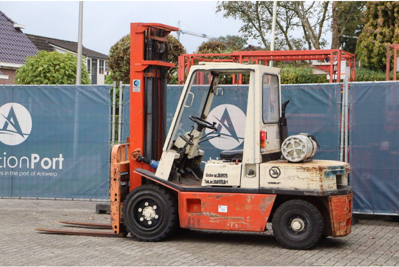 Nissan RGH 02A-30U - Carrello elevatore a gas: foto 3 Nissan RGH 02A-30U - Carrello elevatore a gas: foto 3