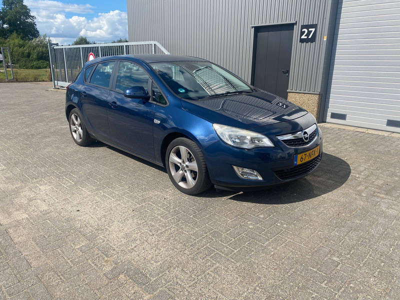 Opel Astra 1.6 - Berlina: foto 5 Opel Astra 1.6 - Berlina: foto 5