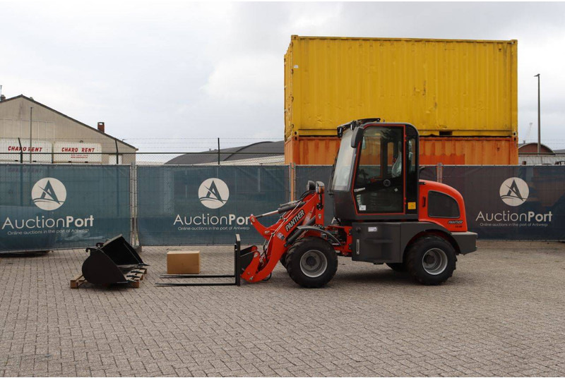 Panther 10-08 - Pala gommata: foto 1 Panther 10-08 - Pala gommata: foto 1