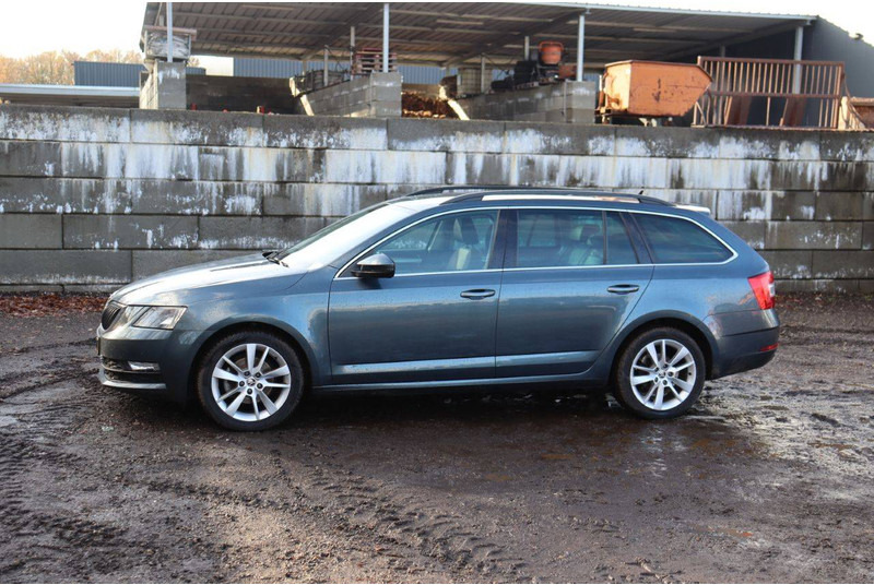 Škoda Octavia - Autovettura: foto 1 Škoda Octavia - Autovettura: foto 1