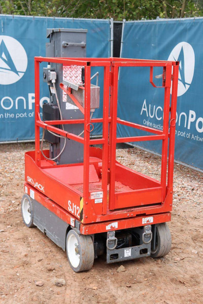 Skyjack SJ12 - Piattaforma aerea: foto 4 Skyjack SJ12 - Piattaforma aerea: foto 4