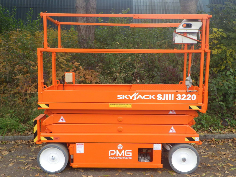 Skyjack SJ3220 - Piattaforma a pantografo: foto 1 Skyjack SJ3220 - Piattaforma a pantografo: foto 1