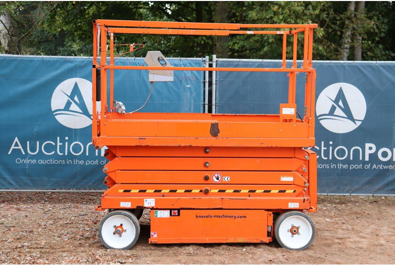 Skyjack SJ4626 - Piattaforma a pantografo: foto 2 Skyjack SJ4626 - Piattaforma a pantografo: foto 2