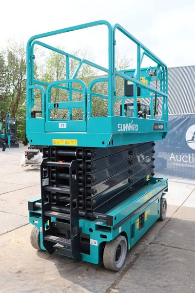 Sunward SWSL1412DC - Piattaforma a pantografo: foto 5 Sunward SWSL1412DC - Piattaforma a pantografo: foto 5