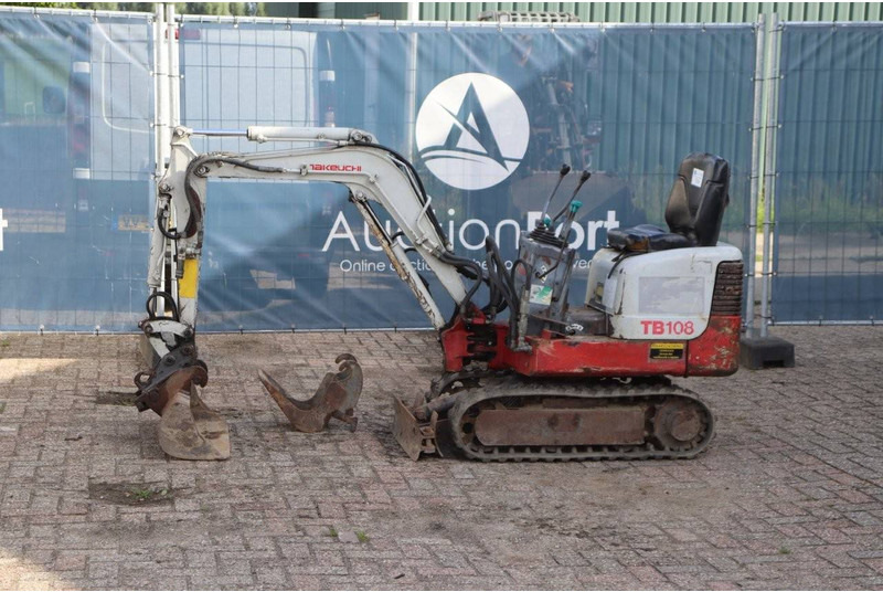 Takeuchi TB108 - Miniescavatore: foto 1 Takeuchi TB108 - Miniescavatore: foto 1