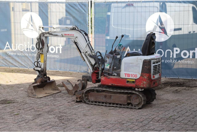 Takeuchi TB108 - Miniescavatore: foto 3 Takeuchi TB108 - Miniescavatore: foto 3