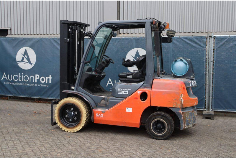 Toyota 068FG30F - Carrello elevatore a gas: foto 3 Toyota 068FG30F - Carrello elevatore a gas: foto 3