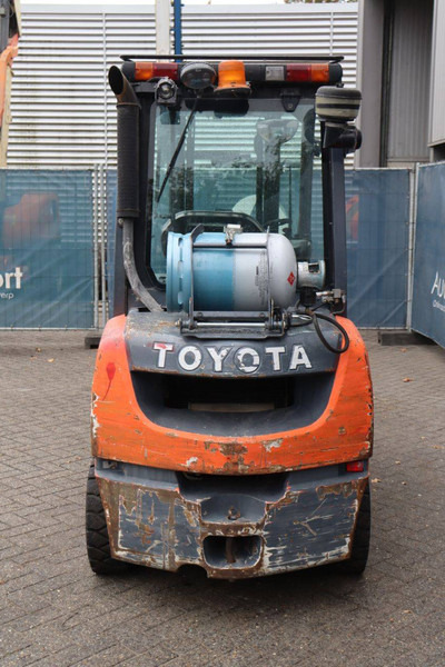 Toyota 068FG30F - Carrello elevatore a gas: foto 5 Toyota 068FG30F - Carrello elevatore a gas: foto 5