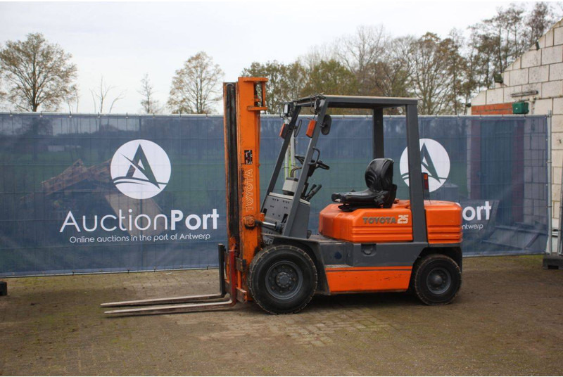 Toyota 5FG25 - Carrello elevatore: foto 1 Toyota 5FG25 - Carrello elevatore: foto 1