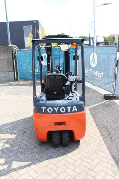 Toyota 8FBET18 - Carrello elevatore elettrico: foto 4 Toyota 8FBET18 - Carrello elevatore elettrico: foto 4