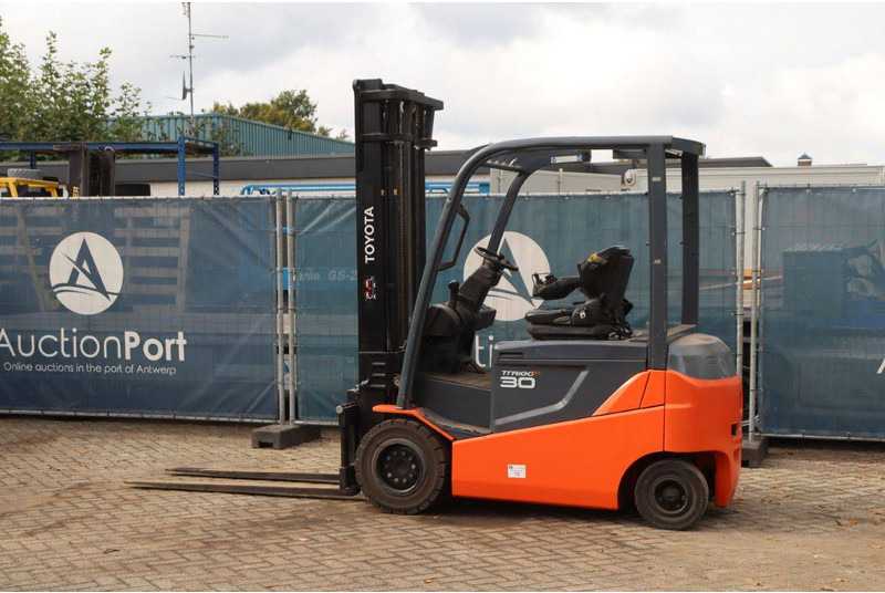 Toyota 8FBMKT30 - Carrello elevatore elettrico: foto 3 Toyota 8FBMKT30 - Carrello elevatore elettrico: foto 3