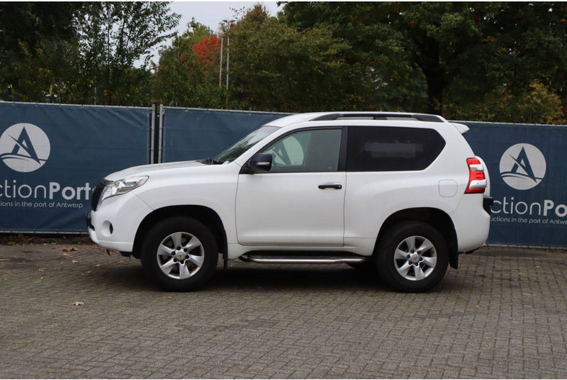 Toyota Land Cruiser - Berlina: foto 1 Toyota Land Cruiser - Berlina: foto 1