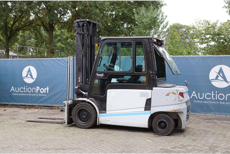 UniCarriers HX 50 - Carrello elevatore elettrico: foto 3 UniCarriers HX 50 - Carrello elevatore elettrico: foto 3