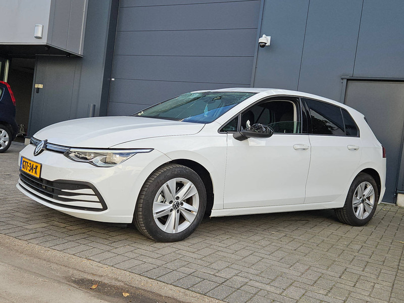 Volkswagen Golf 8 eTSI - Berlina: foto 2 Volkswagen Golf 8 eTSI - Berlina: foto 2