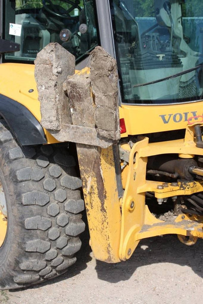 Terna Volvo BL60B: foto 20