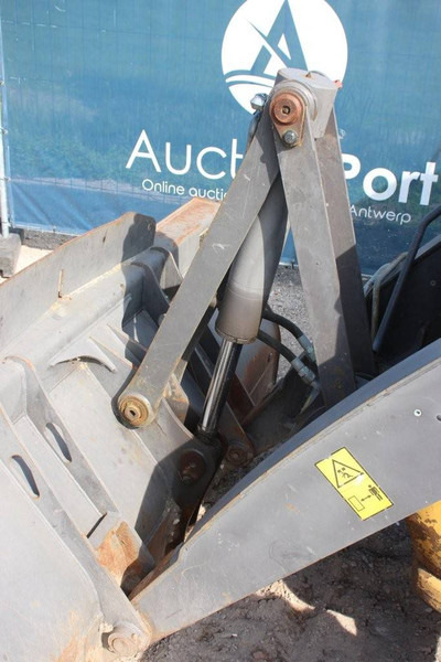 Terna Volvo BL60B: foto 15