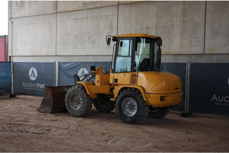 Volvo L30B-Z/X - Pala gommata: foto 3 Volvo L30B-Z/X - Pala gommata: foto 3
