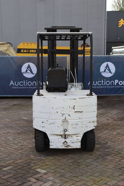 Yale  - Carrello elevatore elettrico: foto 5 Yale  - Carrello elevatore elettrico: foto 5