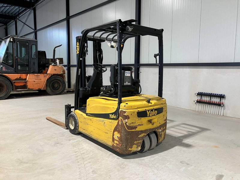 Yale ERP18VT LWB E2030 - Carrello elevatore elettrico: foto 3 Yale ERP18VT LWB E2030 - Carrello elevatore elettrico: foto 3