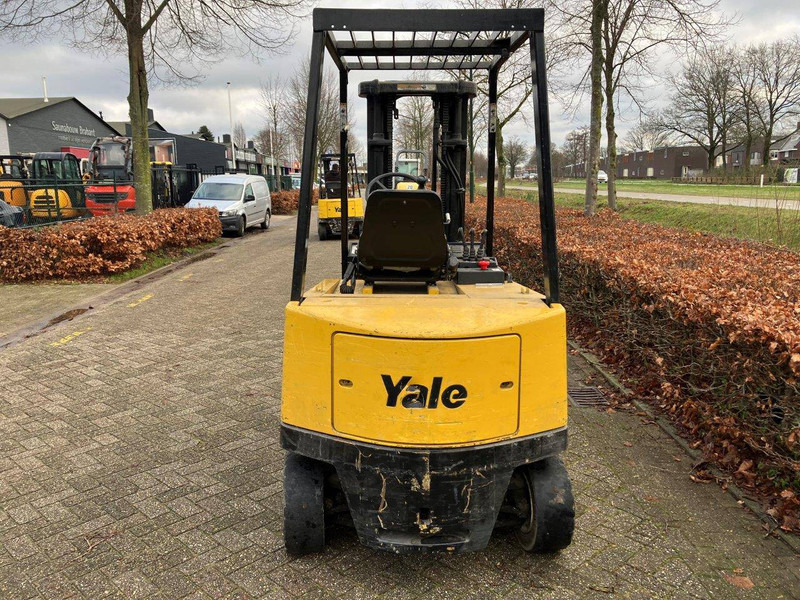 Yale ERP30ALF - Carrello elevatore elettrico: foto 4 Yale ERP30ALF - Carrello elevatore elettrico: foto 4