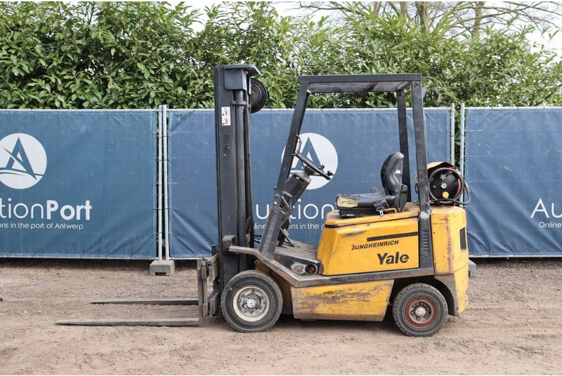 Yale TFG 15 - Carrello elevatore a gas: foto 2 Yale TFG 15 - Carrello elevatore a gas: foto 2