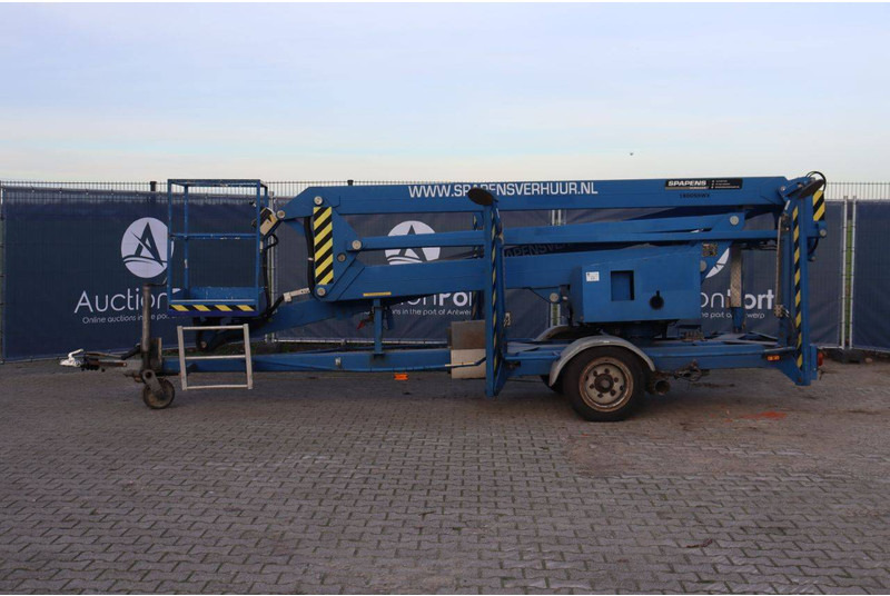 Custers R20EHS - Piattaforma articolata: foto 2 Custers R20EHS - Piattaforma articolata: foto 2