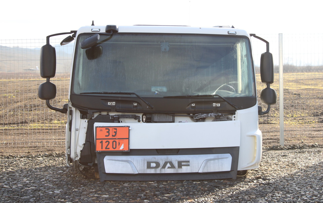 CABINA DAF CF SLEEPER CAB L2H1 - Cabina per Camion: foto 1 CABINA DAF CF SLEEPER CAB L2H1 - Cabina per Camion: foto 1