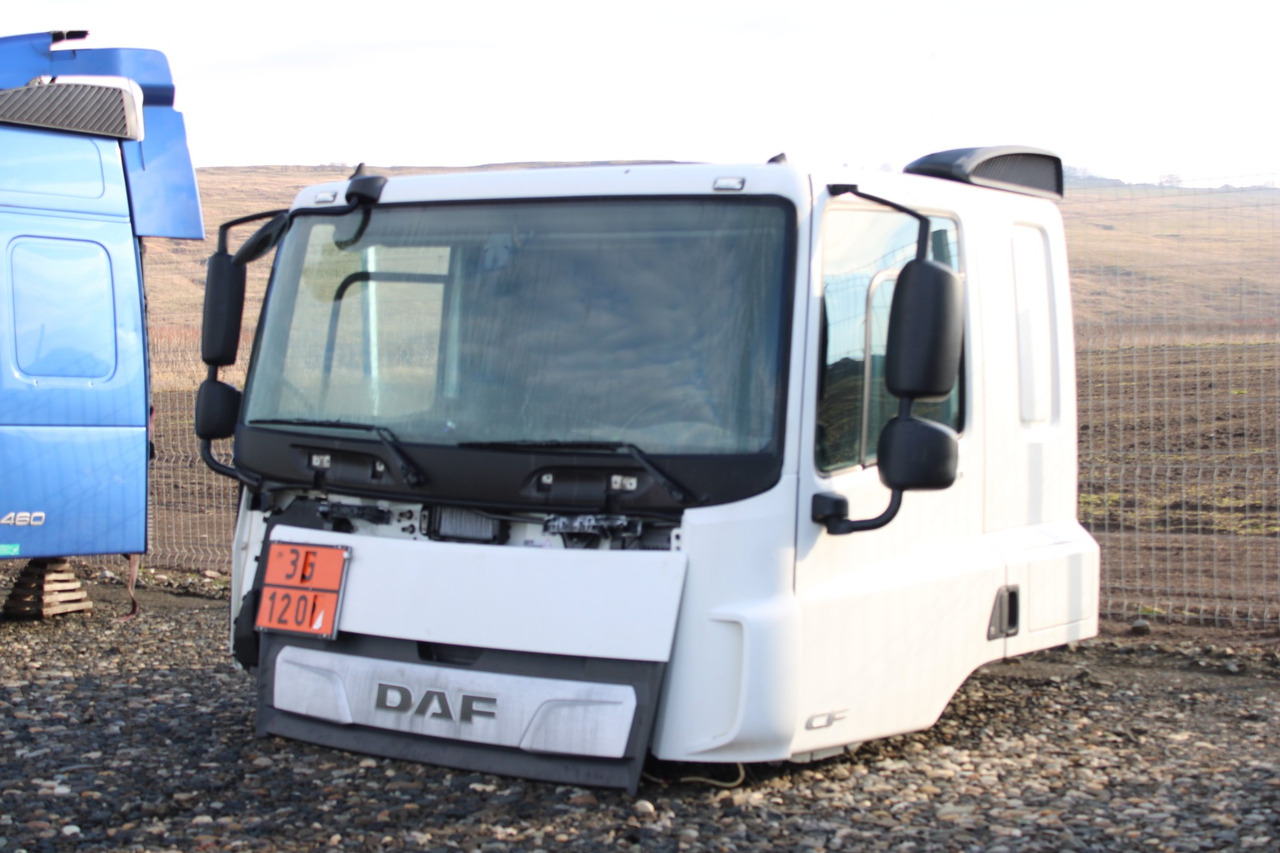 CABINA DAF CF SLEEPER CAB L2H1 - Cabina per Camion: foto 3 CABINA DAF CF SLEEPER CAB L2H1 - Cabina per Camion: foto 3