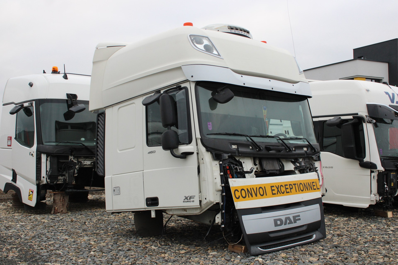 CABINA DAF XF106 SUPER SPACE CAB - Cabina per Camion: foto 3 CABINA DAF XF106 SUPER SPACE CAB - Cabina per Camion: foto 3