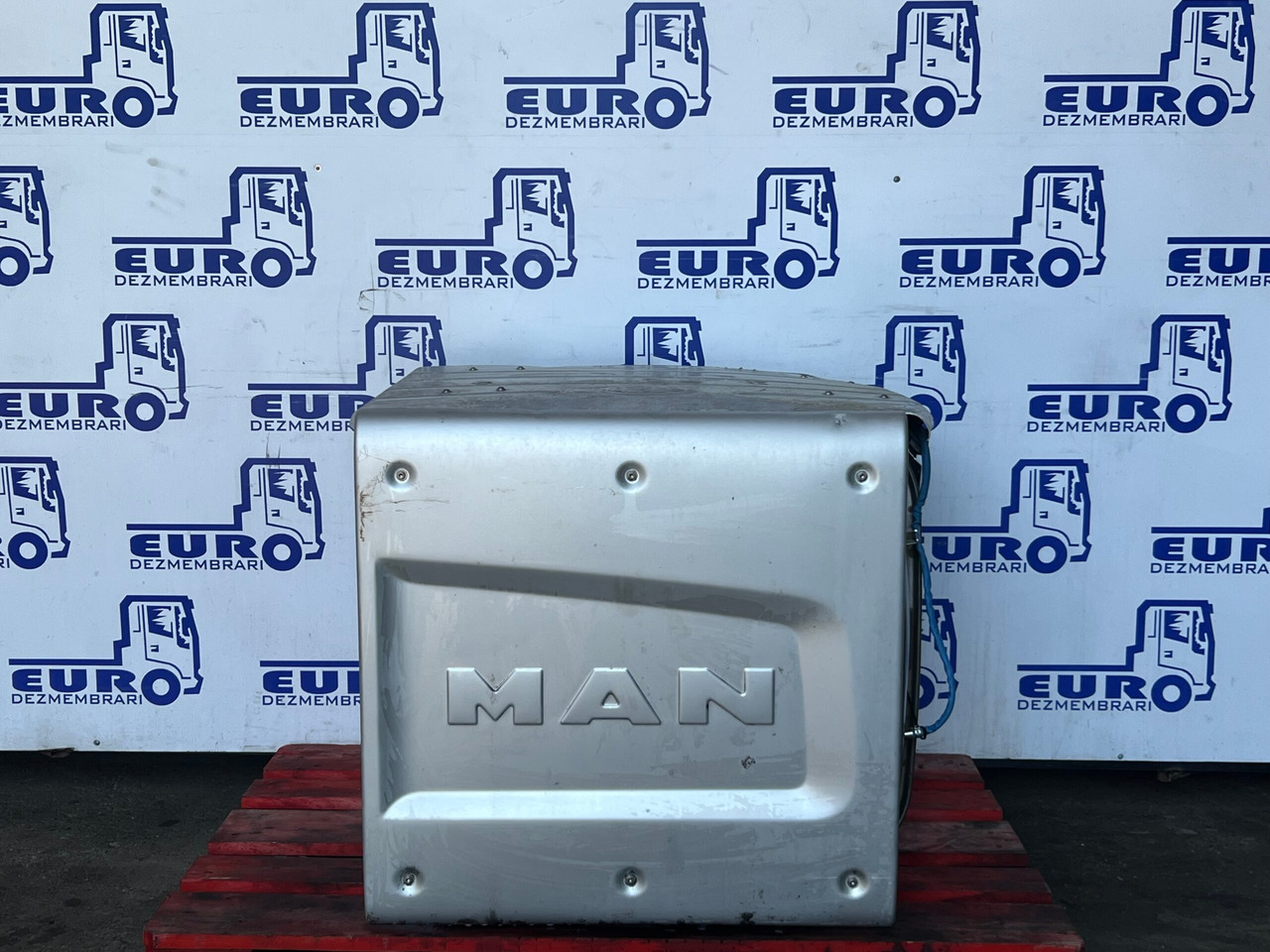 CATALIZATOR MAN TGX TG3 81.15103.6247 - Convertitore catalitico per Camion: foto 1 CATALIZATOR MAN TGX TG3 81.15103.6247 - Convertitore catalitico per Camion: foto 1