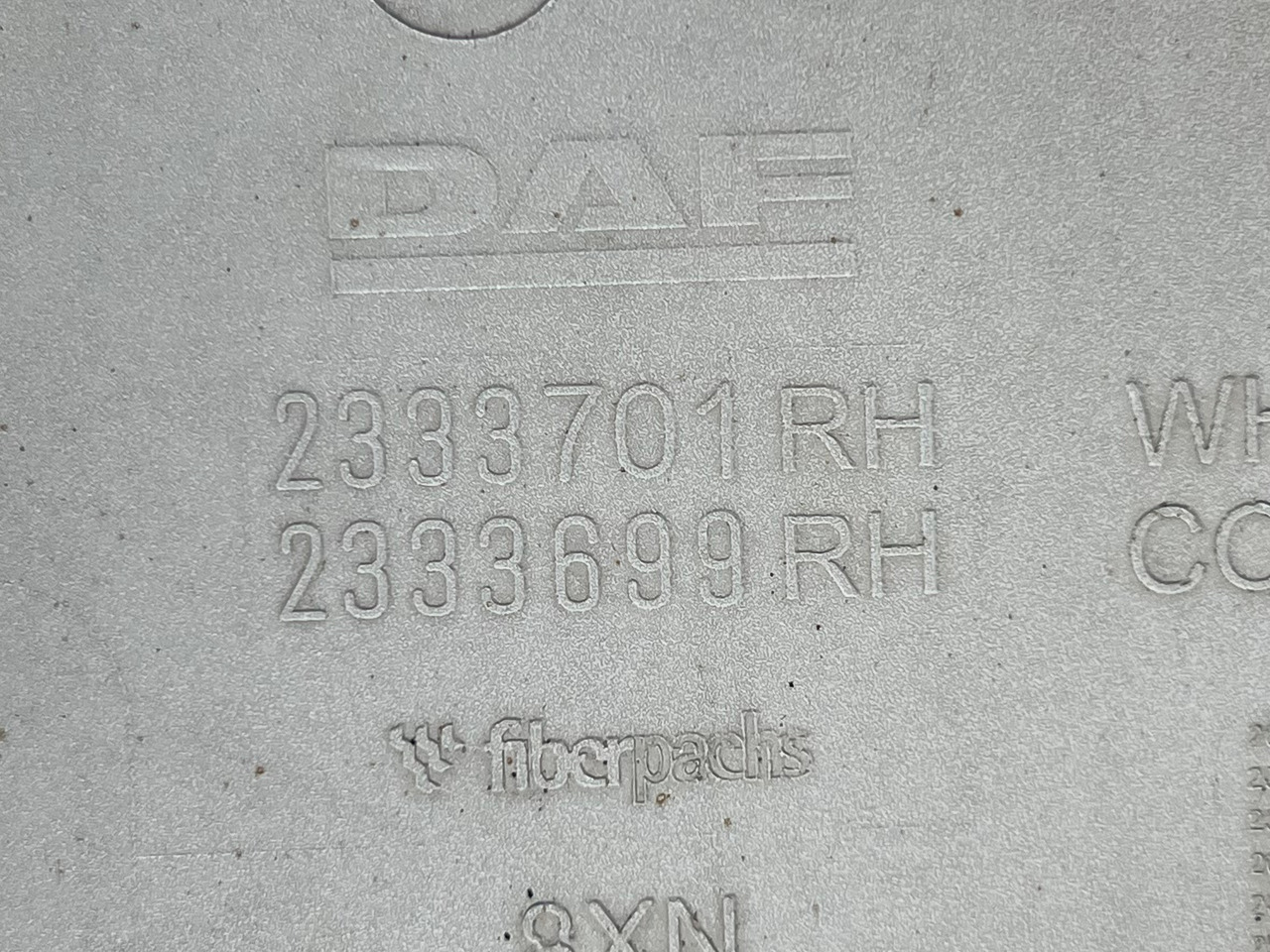 PARAVANT LATERAL DREAPTA DAF XF XG 2333701, 2333669 - Carrozzeria ed esterni per Camion: foto 3 PARAVANT LATERAL DREAPTA DAF XF XG 2333701, 2333669 - Carrozzeria ed esterni per Camion: foto 3