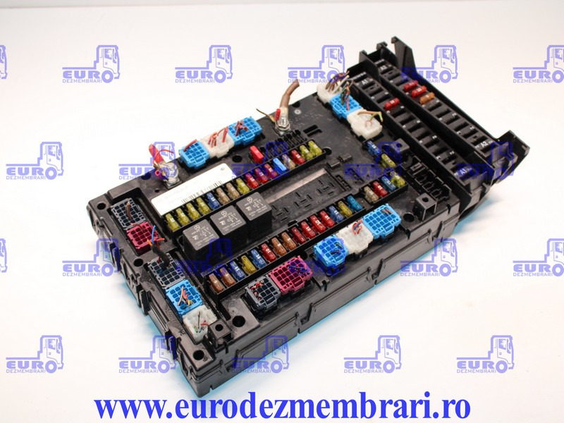 TABLOU SIGURANTE MERCEDES ACTROS MP4 SAM CABIN A0014462658, A0014466858 - Fusibile per Camion: foto 2 TABLOU SIGURANTE MERCEDES ACTROS MP4 SAM CABIN A0014462658, A0014466858 - Fusibile per Camion: foto 2