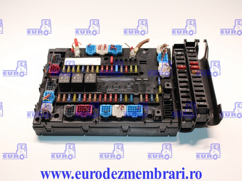 TABLOU SIGURANTE MERCEDES ACTROS MP4 SAM CABIN A0014462658, A0014466858 - Fusibile per Camion: foto 1 TABLOU SIGURANTE MERCEDES ACTROS MP4 SAM CABIN A0014462658, A0014466858 - Fusibile per Camion: foto 1